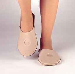 Picture of Slippers Pillow Paws® One Size Fits Most Sand Scuffs5036