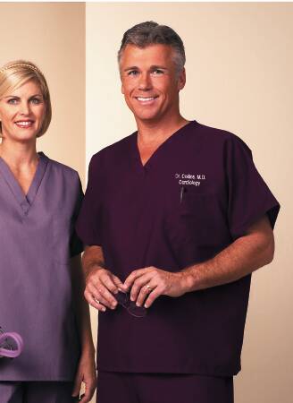 Picture of Scrub Shirt Poplin® Medium Eggplant 1 Pocket Short Sleeve Unisex78730-M