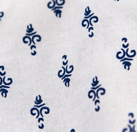 Picture of Patient Exam Gown Large Embassy Navy Reusable74N09429