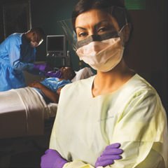 Picture of Protective Procedure Gown Halyard Tri-Layer Large Blue NonSterile AAMI Level 3 Disposable54310