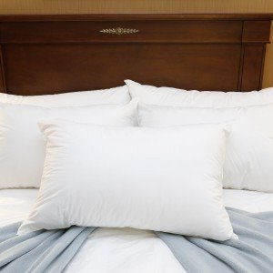 Picture of Bed Pillow Medium 20 X 26 Inch White ReusableID65S
