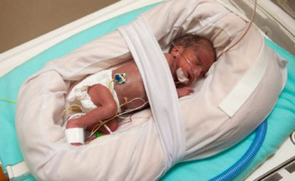 Picture of Pediatric Fluidized Positioner Mölnlycke® Z-Flo™ 16 W X 24 D Inch Floam Freestanding1400206