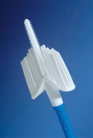 Picture of Cervical Cell Collection Device Rovers® Cervex-Brush® Combi 8 Inch Length NonSterile36827