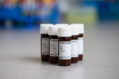 Picture of Open Channel Bottle ACE® Open Channel 11 / Reagent 2, Bottle ID 827, 6 Coded 12 mL Bottles ACE®, ACE Alera® and VetACE™ AnalyzersOC11R2