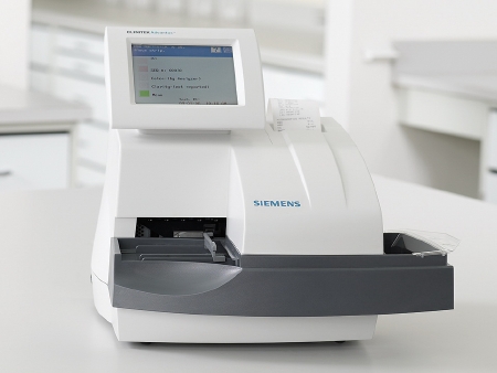 Picture of Urine Chemistry Analyzer CLINITEK Advantus®1420