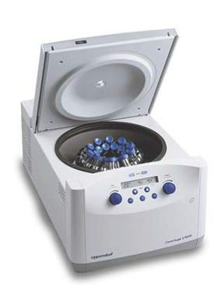 Picture of Refrigerated Centrifuge Eppendorf™ 5702R Series 4 Place Swinging Bucket Rotor Variable Speed Up to 4,400 RPM / 3,000xG05413319