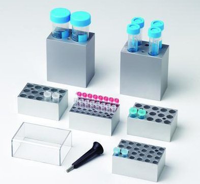 Picture of Block 10 X 11.2 X 15 cm, ±0.2°C Uniformity, 120 to 240 V, 50 to 60 Hz, 0.1°C Increments, 5° to 100°C Ambient Temperature, ±0.5°C Temperature Accuracy For Mini Dry Bath490000-046