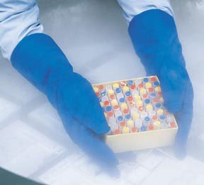 Picture of Cryogenic Glove Tempshield® Cryo-Gloves® Medium Water Resistant Material Blue 13.5 to 15.25 Inch Straight Cuff NonSterileS47319