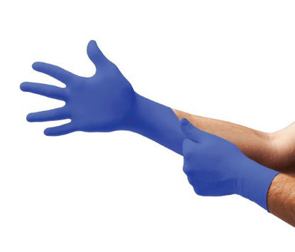 Picture of Exam Glove Ultraform® Small / Medium NonSterile Nitrile Standard Cuff Length Textured Fingertips Blue Not Chemo ApprovedUF-524-SM