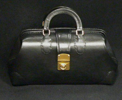 Picture of Equipment Bag M.D. Line Black Leather 16 X 6 X 9 InchM25216BLK