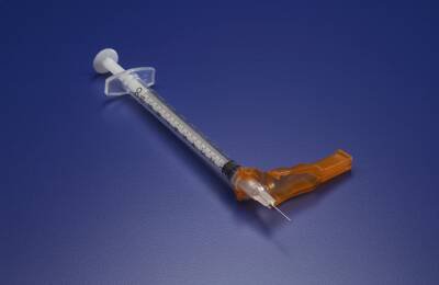Picture of Syringe with Hypodermic Needle Needle-Pro® 1 mL 27 Gauge 1/2 Inch Detachable Needle Hinged Safety Needle4319