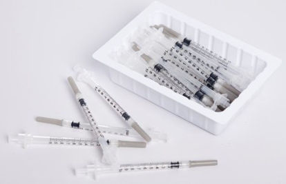 Picture of Allergy Tray Sol-Care™ 1 mL 27 Gauge 1/2 Inch Attached Needle Retractable Needle100032IM