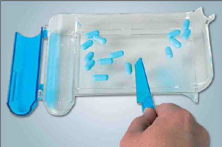 Picture of Pill Counting Tray Right-Handed, Clear Plastic, With Spatula23087