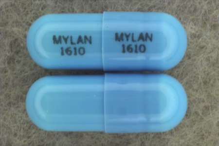 Picture of Dicyclomine HCl 10 mg Capsule Bottle 100 Capsules00378161001