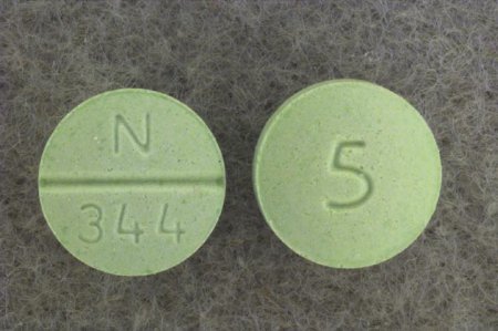 Picture of Glyburide 5 mg Tablet Bottle 100 Tablets00093834401