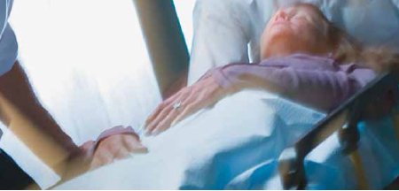 Picture of Bed Sheet Tidi® Flat 60 X 96 Inch White Tissue / Poly Back Disposable980940