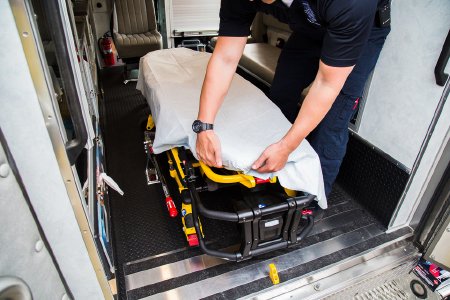 Picture of Bed Sheet Flat 40 X 72 Inch White Disposable34682