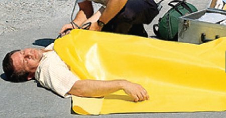 Picture of Emergency Blanket 58 X 90 Inch 2- Ply Tissue / Poly980077