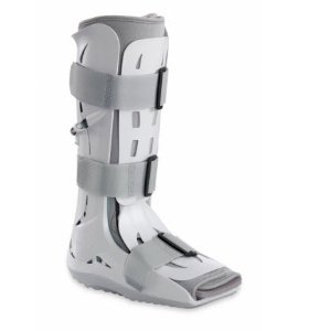 Picture of Pneumatic Walker Boot Aircast® FP Walker™ Small D-Ring / Hook and Loop Stap Closure Male 4 to 7 / Female 5 to 8 Left or Right Foot01F-S-7069