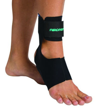 Picture of Heel Support Aircast® AirHeel™ Medium Without Closure Male 7 to 11-1/2 / Female 8-1/2 to 12-1/2 Foot09AM