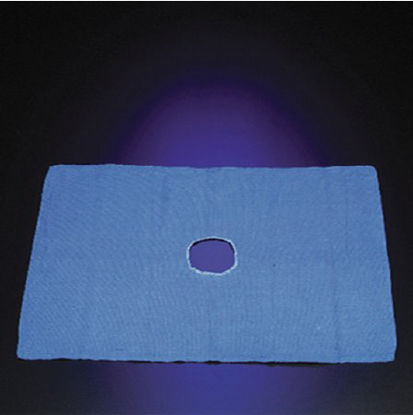 Picture of O.R. Towel with Fenestration DeRoyal® 17 W X 26 L Inch White Sterile70-103