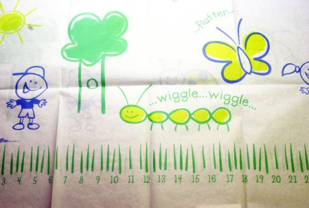 Picture of Table Paper Tidi® Choice 18 Inch Print (Bugs and Things) Crepe981418