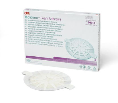 Picture of Foam Dressing 3M™ Tegaderm™ High Performance 5-5/8 X 6-1/8 Inch Oval Adhesive with Border Sterile90613