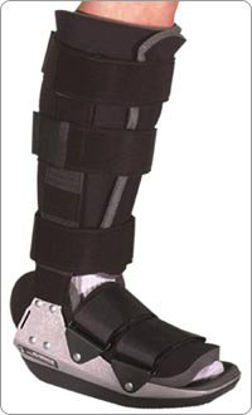 Picture of Walker Boot AdjustaFit™ LC Medium Hook and Loop Closure Male 5-1/2 to 9 / Female 6 to 9-1/2 Left or Right FootAL053005