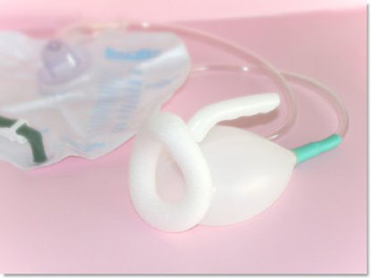 Picture of Female Urinal System Advantage Comfort 2 Liter Drain Bag One Way Valve Single Patient UseCF009