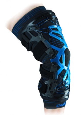 Picture of Knee Brace OA Reaction TriFit™ Web Medial Small D-Ring / Hook and Loop Strap Closure 15-1/2 to 18-1/2 Inch Thigh Circumference Left Knee11-1747-2