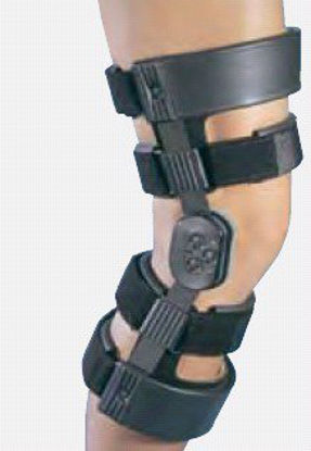 Picture of Knee Immobilizer WeekENDER™ Large Hook and Loop Closure 21 to 23-1/2 Inch Circumference Left Knee79-94367