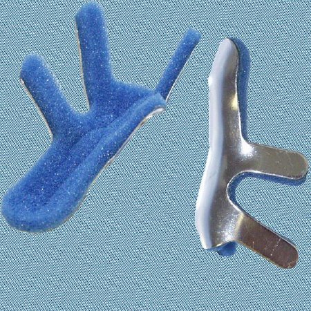 Picture of Finger Splint Quicky Toad Adult Small Bendable Prong Closure Left or Right Hand Blue / SilverF004153