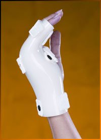 Picture of Boxer Fracture Splint Corflex® Palmar Pad Polyethylene / Foam Right Hand White Medium37-1202-000