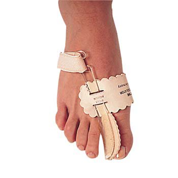 Picture of Bunion Splint Small Hook and Loop Closure Female 4 to 7 Left FootP6035-SL
