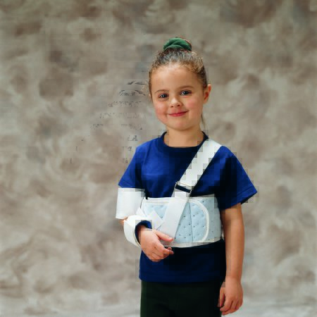 Picture of Shoulder Immobilizer DeRoyal® Child Foam Contact Closure Sling Left or Right Arm9011-00