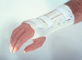 Picture of Wrist / Hand Splint PlastiCast Polyethylene / Foam / Stockinette Right Hand White Medium510271/NA/RM