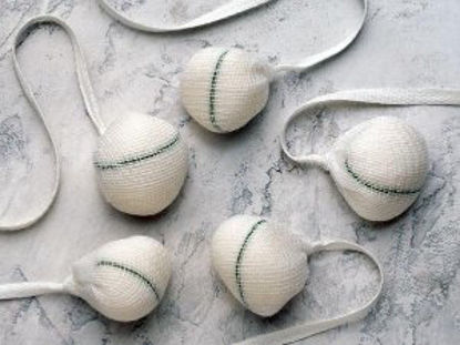 Picture of Surgical Tonsil Sponge X-Ray Detectable Cotton 7/8 Inch Diameter 5 Count Pack Sterile23275-680