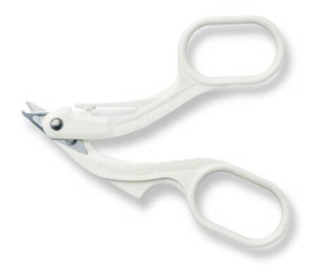 Picture of Staple Removal Kit Premium™ Plastic Handle / Metal Tip Scissor Style Handle150462