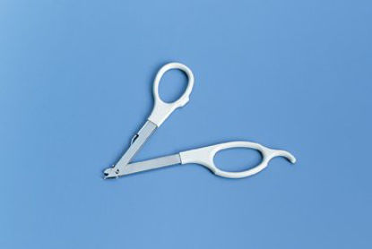 Picture of Staple Removal Kit Busse Hospital Disposables Plastic Handle / Metal Tip Scissor Style Handle772