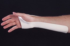 Picture of Wrist Splint Ulnar Gutter Multi-Form Plastic Left or Right Hand White Small / Medium51-131