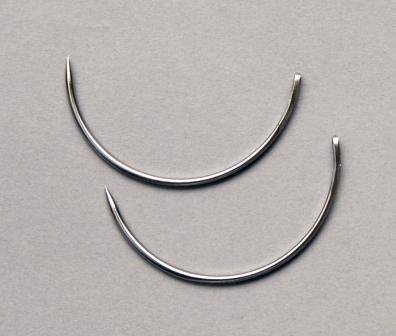 Picture of Suture Needle Richard-Allan® 1/2 Circle Taper Point Needle Mayo Catgut Type Size 5 Needle216705