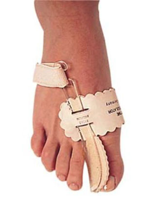 Picture of Bunion Splint Nighttime Bunion Regulator™ Small Hook and Loop Strap Closure Female 4 to 7 Right FootP6035-SR