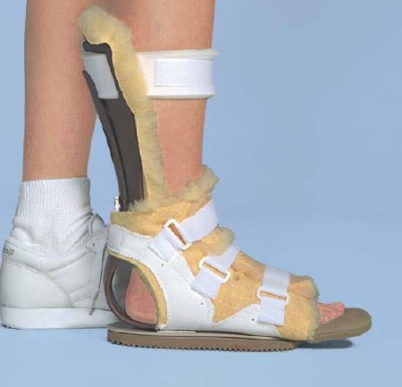 Picture of Podus Boot MPO Active® Medium Hook and Loop Closure Size 8 to 9 Left or Right Foot09MP-M