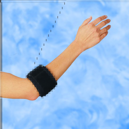 Picture of Elbow Support DeRoyal® One Size Fits Most D-Ring / Hook and Loop Strap Closure Tennis Elbow Strap Left or Right Elbow 3 X 16 Inch BlackNE7730-70