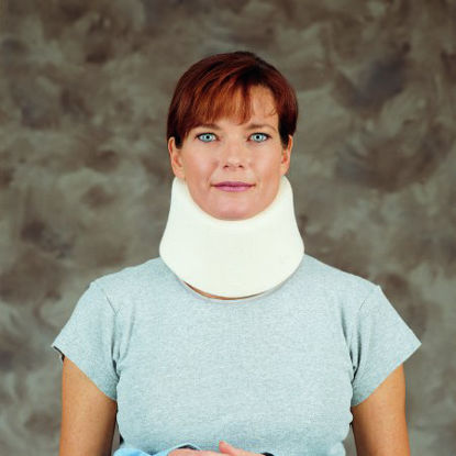 Picture of Cervical Collar DeRoyal® Contoured / Medium Density Adult Medium One-Piece 3-1/2 Inch Height 20-1/2 Inch Length1030-02