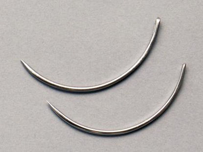 Picture of Suture Needle Richard-Allan® 3/8 Circle Taper Point-Heavy Needle Mayo Catgut Type Size 4 Needle216804