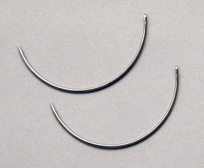 Picture of Suture Needle Richard-Allan® 1/2 Circle Taper Point Needle Ferguson Type212613