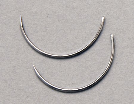 Picture of Suture Needle Richard-Allan® 1/2 Circle Taper Point Needle Ferguson Type Size 20 Needle244220
