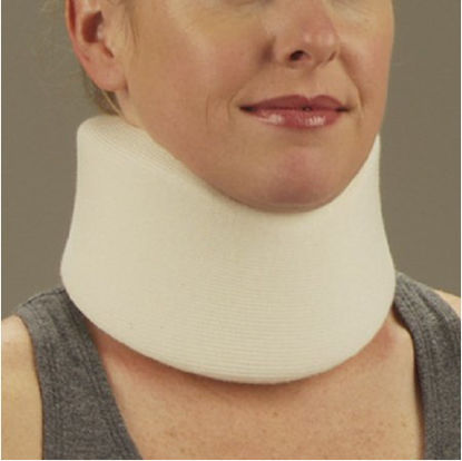 Picture of Cervical Collar DeRoyal® Low Contoured / Medium Density Adult Small One-Piece 2-1/2 Inch Height 18 Inch Length1020251
