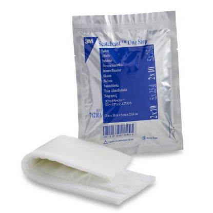 Picture of Precut Splint 3M™ Scotchcast™ One-Step 2 X 10 Inch Fiberglass White76210A